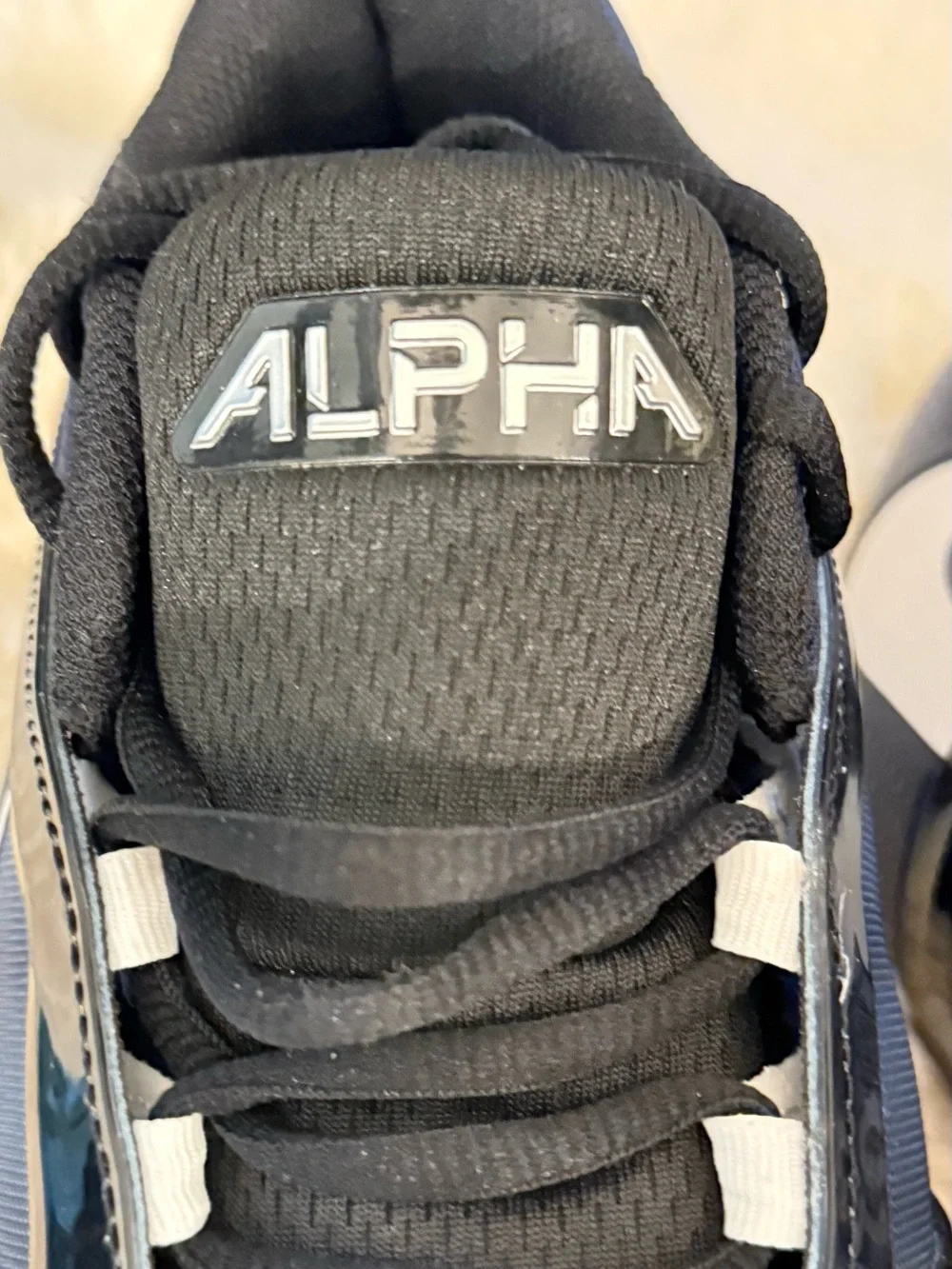 Nike Alpha Menace 4 Pro Cleats in Midnight Navy and White. Men’s 11